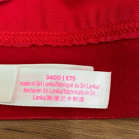 PINK Victoria's Secret Smooth Red Love Pink Push Up Bra Size 34DD - Picture 9 of 10